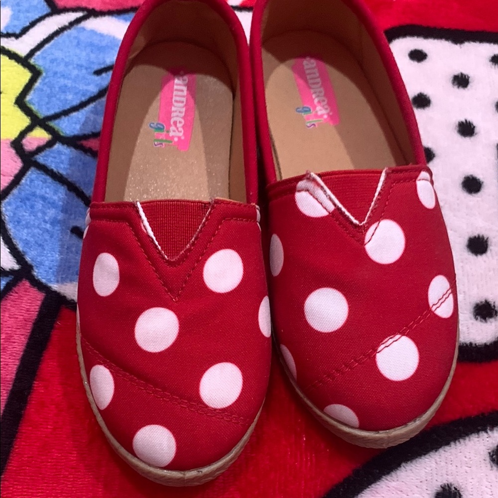 Girl shoes